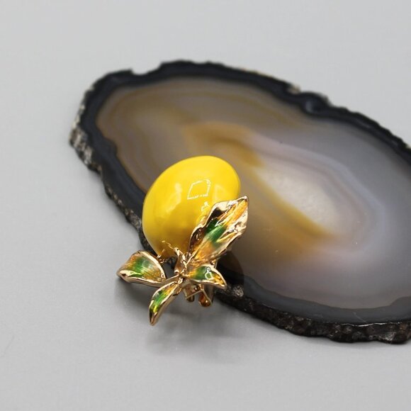Jewelry pin brooch lemon fruit nature yellow gold tone fun fashion new - Picture 5 of 14